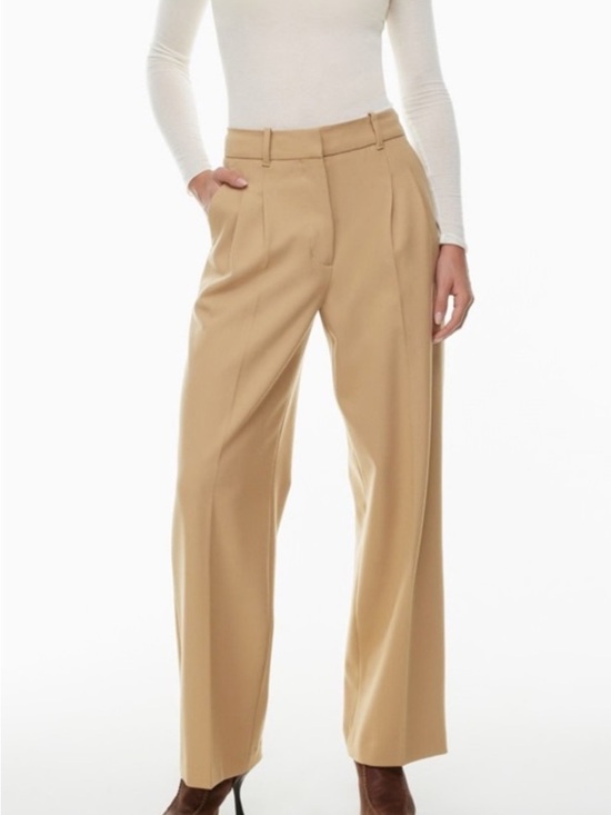 Aritzia Pants - Aritzia Effortless Plants (short) Pleated in Camel
